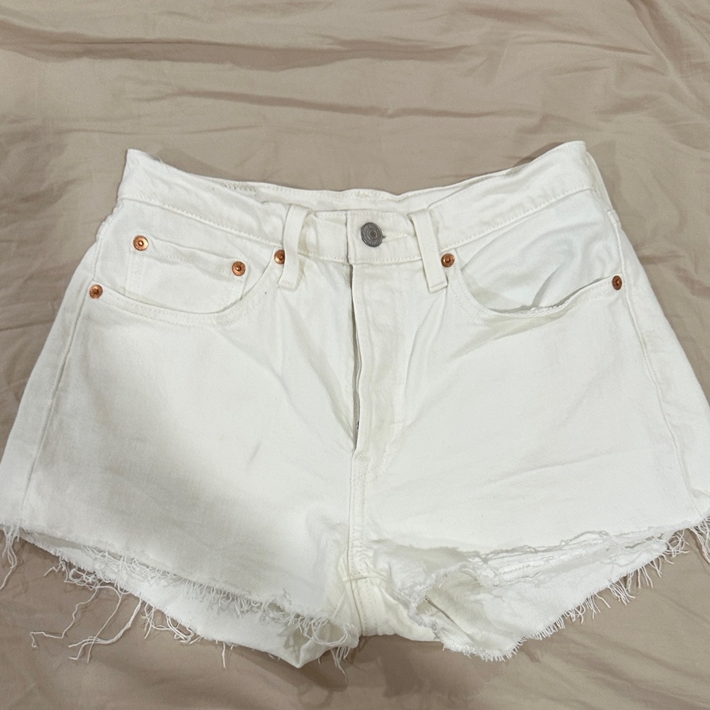 Levi’s 501 White Denim Women Shorts frayed 26
